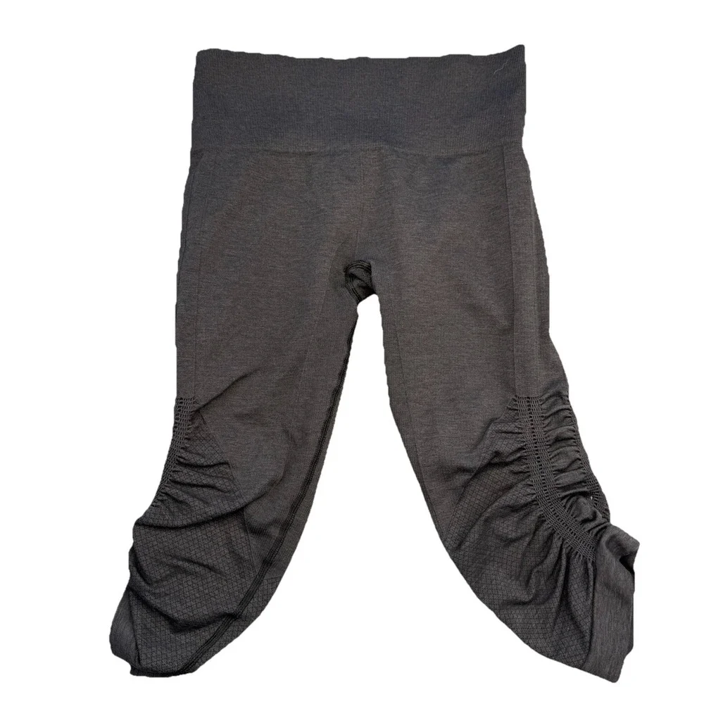 Lululemon In The Flow Crop Leggings Women's Charcoal Gray Size 4 Yoga‎